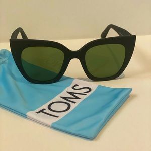 Women’s Balck Cat Eye Toms Sunglasses